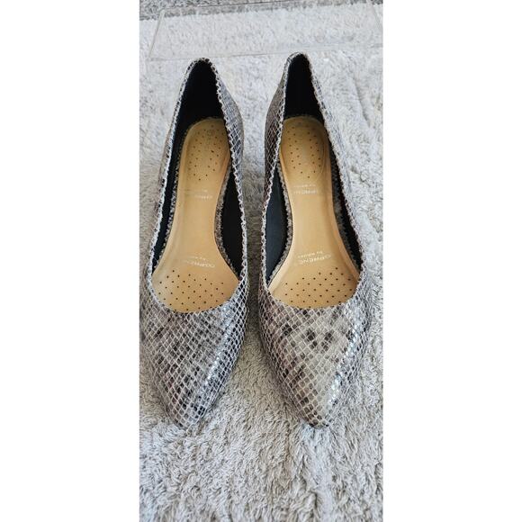 Rockport Adidas Snakeskin‎ White and Gray Leather Kitten Heel Pumps Womens Sz 9M - Picture 2 of 6